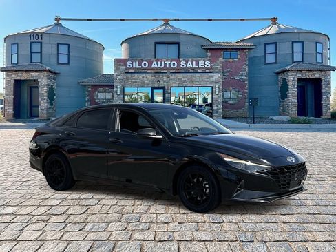 Used 2022 Hyundai Elantra SEL w/ Convenience Package FWD image 7