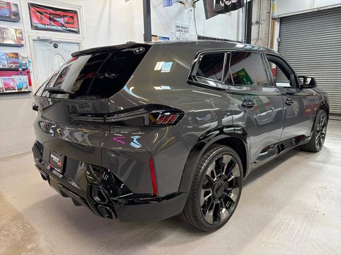 Used 2024 BMW XM w/ M Driver's Package image 5