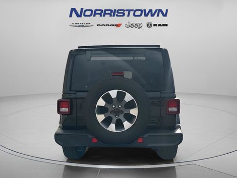 Certified 2022 Jeep Wrangler Unlimited Sahara w/ Cold Weather Group image 5