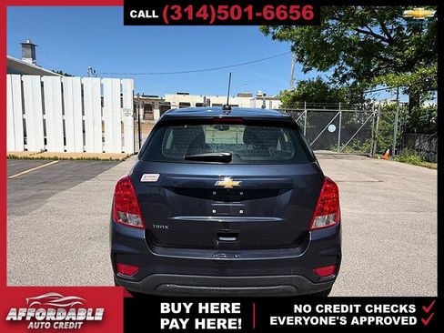 Used 2019 Chevrolet Trax LS FWD image 4