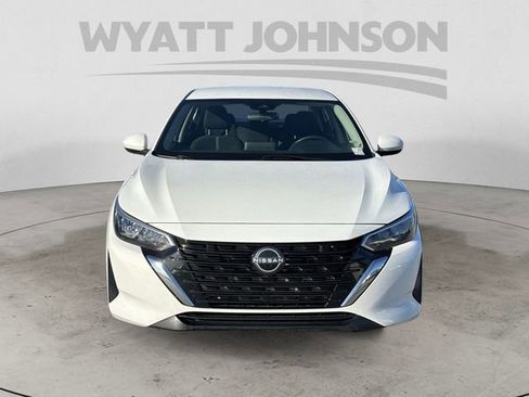 Used 2024 Nissan Sentra SV FWD image 8