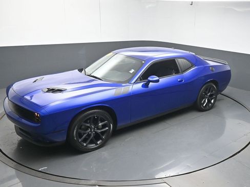 Used 2021 Dodge Challenger SXT w/ Blacktop Package image 39