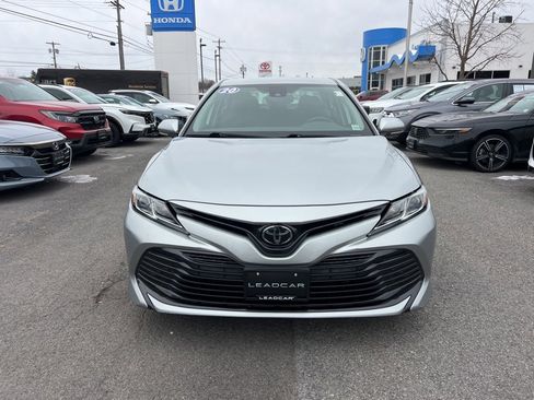 Used 2020 Toyota Camry LE image 8