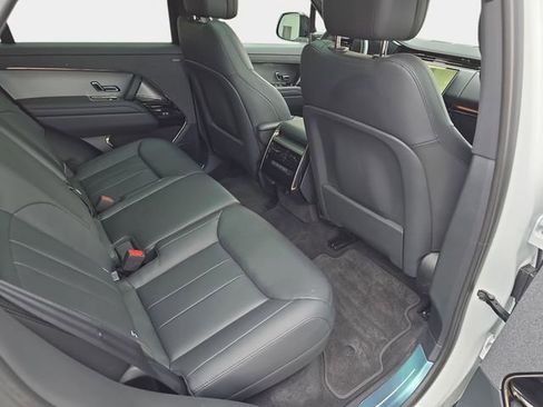 Certified 2025 Land Rover Range Rover Sport SE AWD/4WD image 13