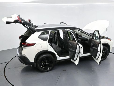 Used 2023 Nissan Rogue SL FWD image 40