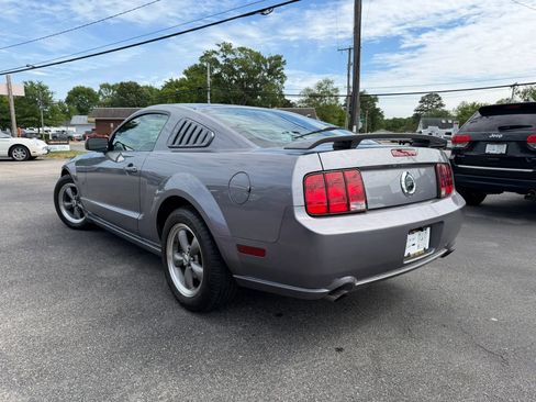 Used 2006 Ford Mustang GT Premium RWD image 5
