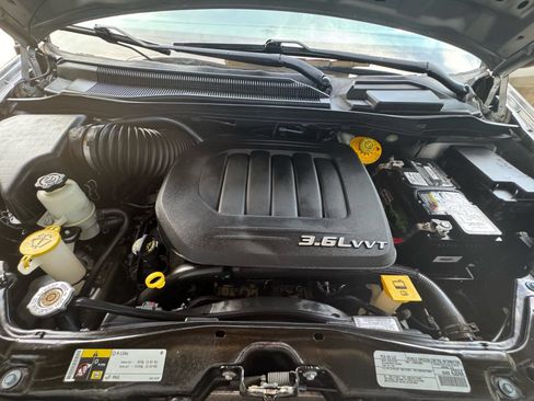 Used 2019 Dodge Grand Caravan SE w/ UConnect Hands-Free Group FWD image 29