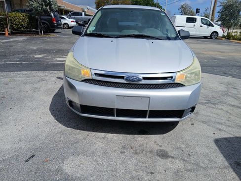 Used 2008 Ford Focus SE image 2
