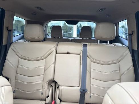 Used 2024 Cadillac XT6 Premium Luxury w/ Platinum Package FWD image 12