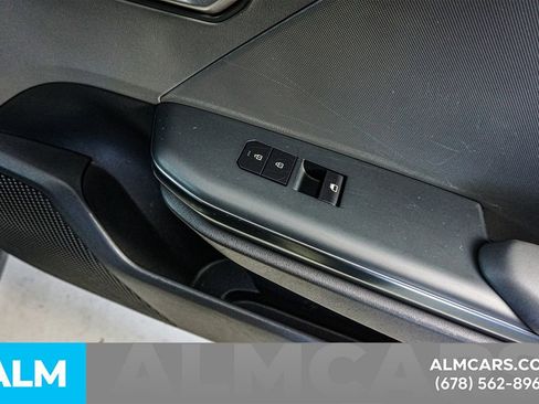 Used 2025 Kia K4 LXS image 42