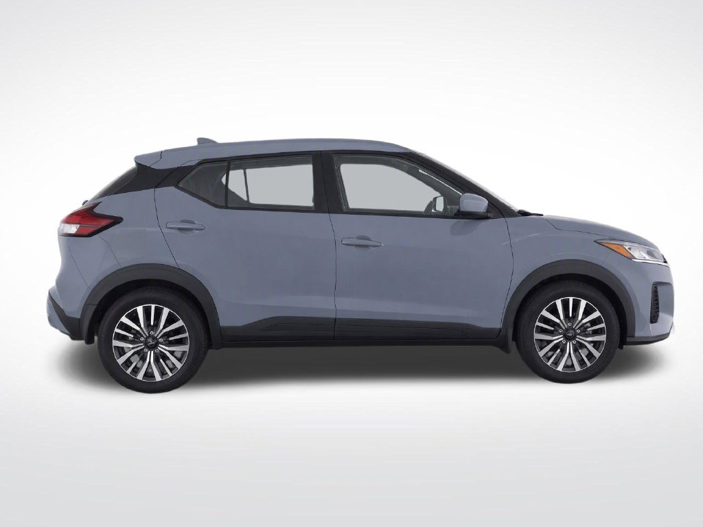 Used 2024 Nissan Kicks SV FWD image 8