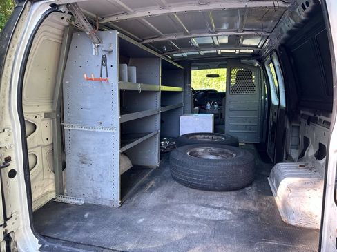 Used 2014 Ford E-250 and Econoline 250 w/ Power Group RWD image 17