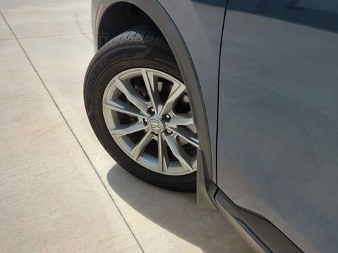 Used 2025 Honda CR-V EX image 10