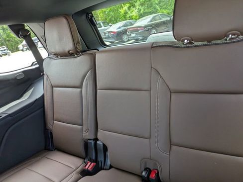 Used 2025 Chevrolet Tahoe High Country image 15