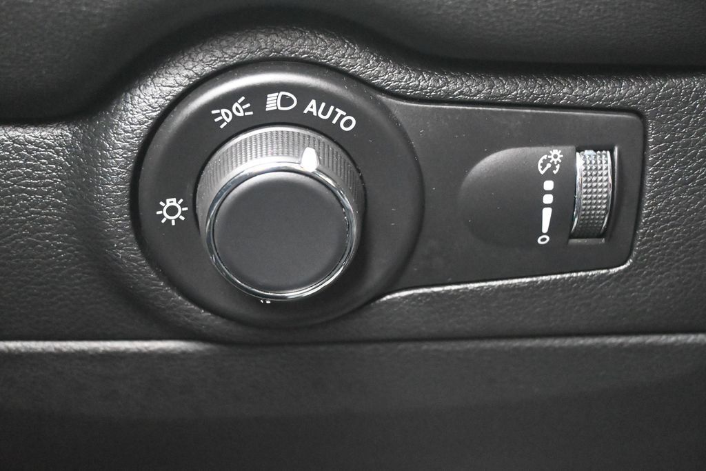 Used 2024 Dodge Durango R/T AWD/4WD image 23
