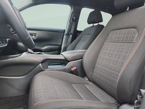 Used 2025 Honda HR-V Sport image 19