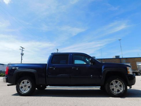 Used 2010 Chevrolet Silverado 1500 LT AWD/4WD image 5