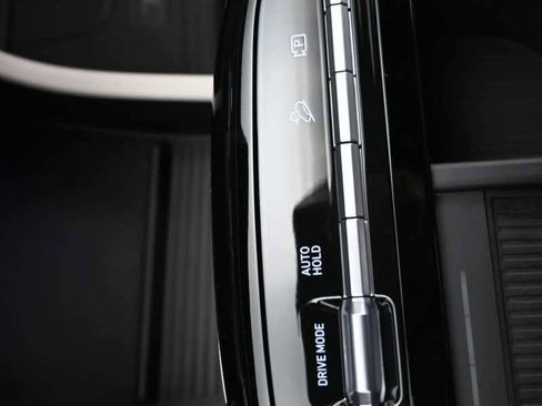 New 2026 Hyundai Tucson Limited image 19