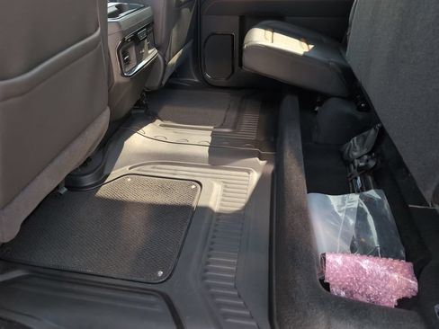 Used 2025 GMC Sierra 2500 AT4 w/ AT4 Premium Plus Package AWD/4WD image 16