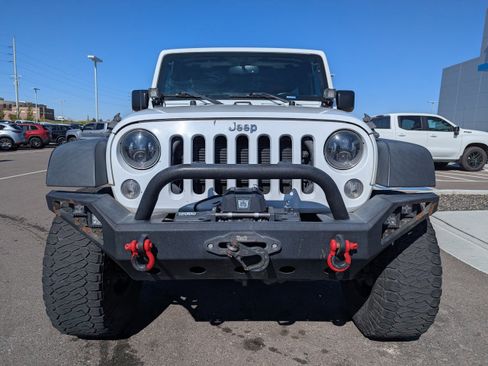Used 2016 Jeep Wrangler Unlimited Rubicon w/ Connectivity Group AWD/4WD image 5