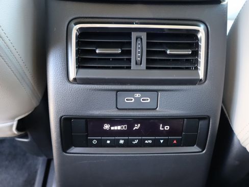 Used 2024 MAZDA CX-90 3.3 Turbo w/ Premium Package AWD/4WD image 33