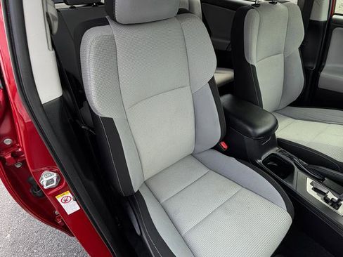 Used 2017 Toyota RAV4 XLE FWD image 20