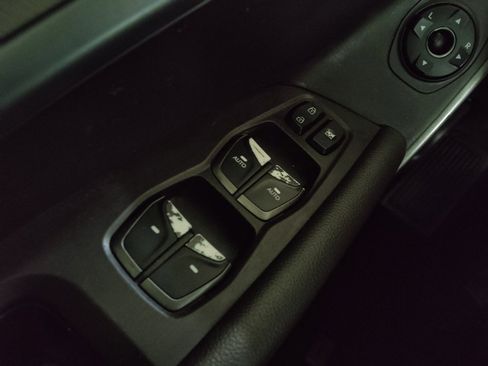 Used 2018 Hyundai Santa Fe SE w/ SE Ultimate Tech Package 03 image 27