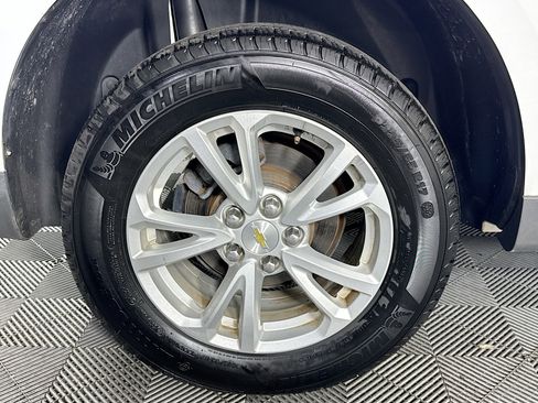 Used 2017 Chevrolet Equinox LS image 28