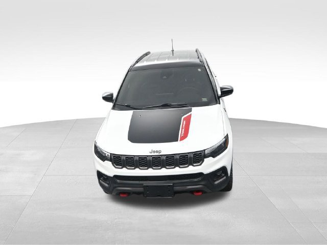 Used 2026 Jeep Compass Trailhawk AWD/4WD image 12
