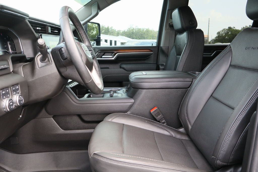 Used 2025 GMC Sierra 2500 Denali w/ Denali Reserve Package AWD/4WD image 25