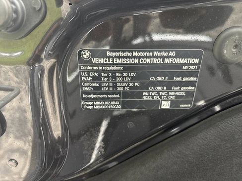 Used 2023 BMW 530i xDrive 530i xDrive w/ Premium Package image 34