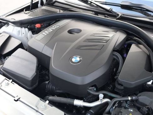Used 2025 BMW 330i xDrive Sedan w/ Premium Package AWD/4WD image 9