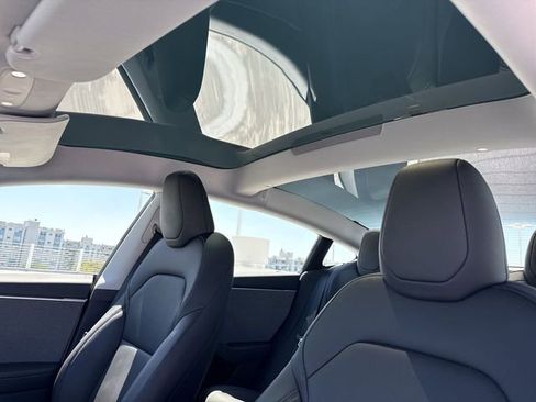 Used 2025 Tesla Model 3 Long Range image 22