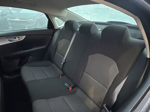Used 2024 Kia Forte LXS image 31