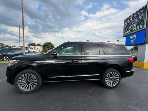 Used 2020 Lincoln Navigator Reserve w/ Luxury Package AWD/4WD image 7