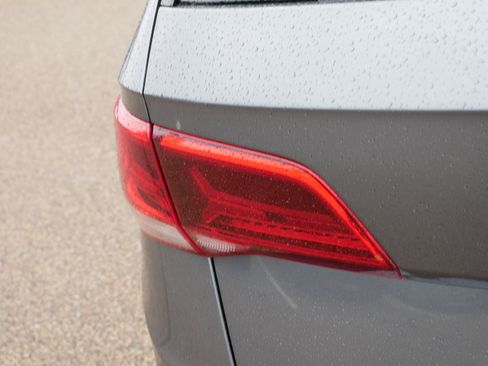 Used 2024 Volkswagen Taos SEL image 17