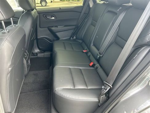 New 2025 Nissan Rogue SL w/ Tech Package image 16