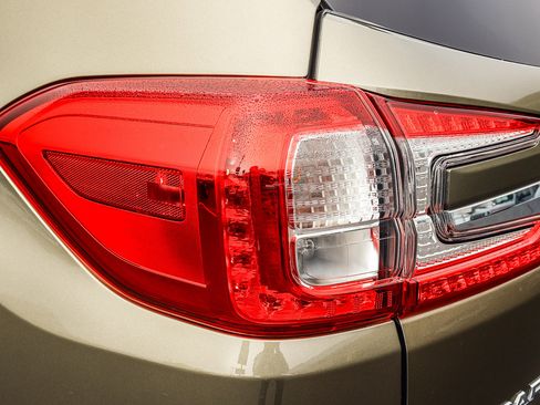 Used 2023 Subaru Ascent Touring image 28