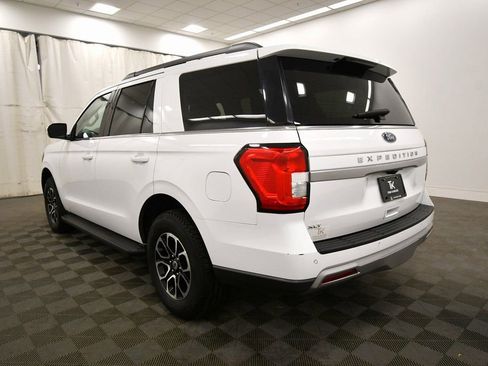 Used 2024 Ford Expedition XLT image 5