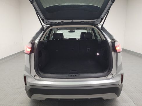 Used 2024 Ford Edge SEL image 29