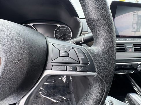Used 2024 Nissan Altima 2.5 SV FWD image 22