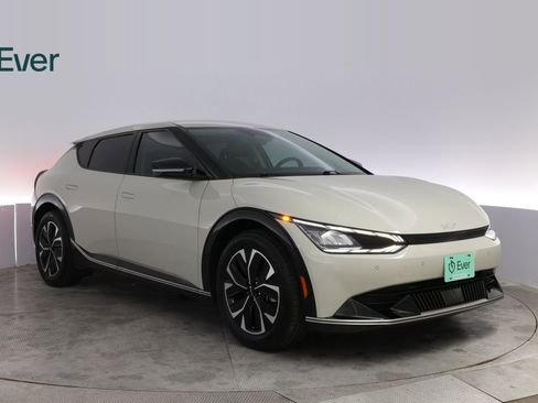 Used 2024 Kia EV6 Wind RWD image 13