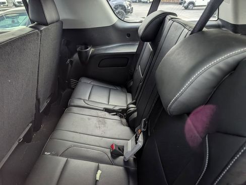 Used 2019 GMC Yukon XL SLT image 8