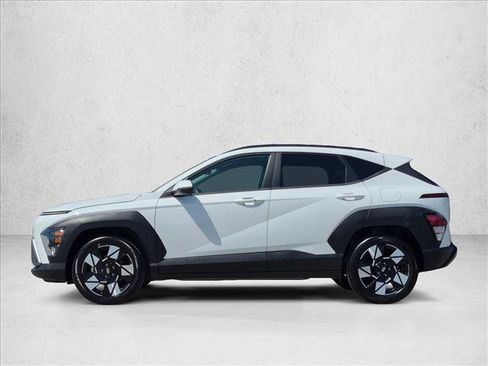 Used 2025 Hyundai Kona SEL FWD image 9