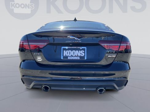 Used 2020 Jaguar XE S RWD image 15