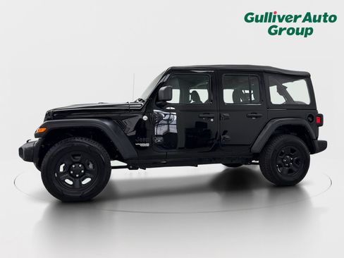 Used 2021 Jeep Wrangler Unlimited Sport AWD/4WD image 2