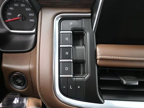 Used 2021 Chevrolet Tahoe High Country w/ Premium Package AWD/4WD image 31