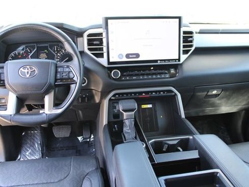 Used 2022 Toyota Tundra Limited AWD/4WD image 14