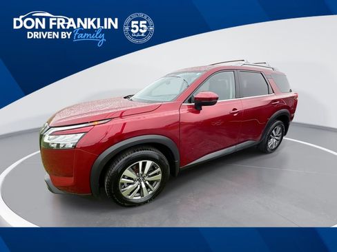 Used 2022 Nissan Pathfinder SL w/ SL Black Package AWD/4WD image 1