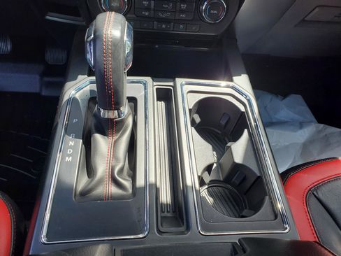 Used 2018 Ford F150 Lariat image 38